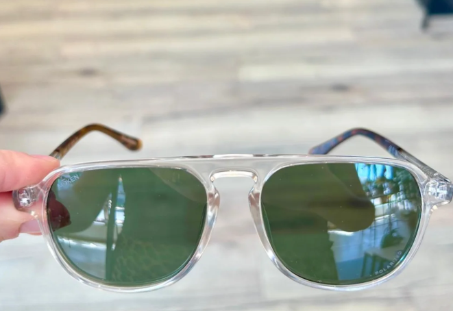 La mode revient à l’essentiel : découvrez en boutique notre nouvelle sélection de solaires homme en cristal