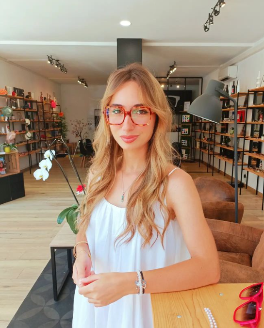 Trouvez des lunettes de créateurs Italiens à Montauban : Style et tendance chez votre opticienne locale