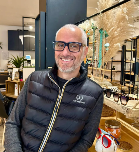 Monture italienne épaisse : une touche de caractère pour un look masculin affirmé.