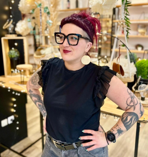 Opticien à Montauban : Marion adopte une monture unique pour un look affirmé