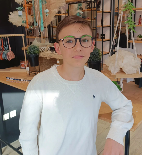 Opticien à Montauban : Baptiste adopte une monture tendance et originale