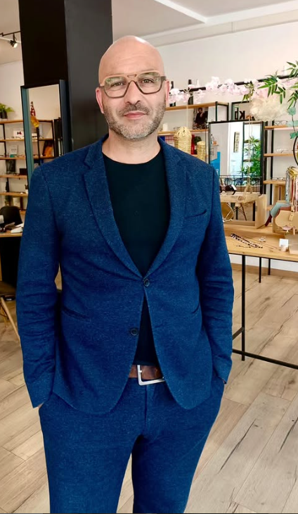 Lunettes en bois pour homme à Montauban : artisanat, style et engagement éco-responsable